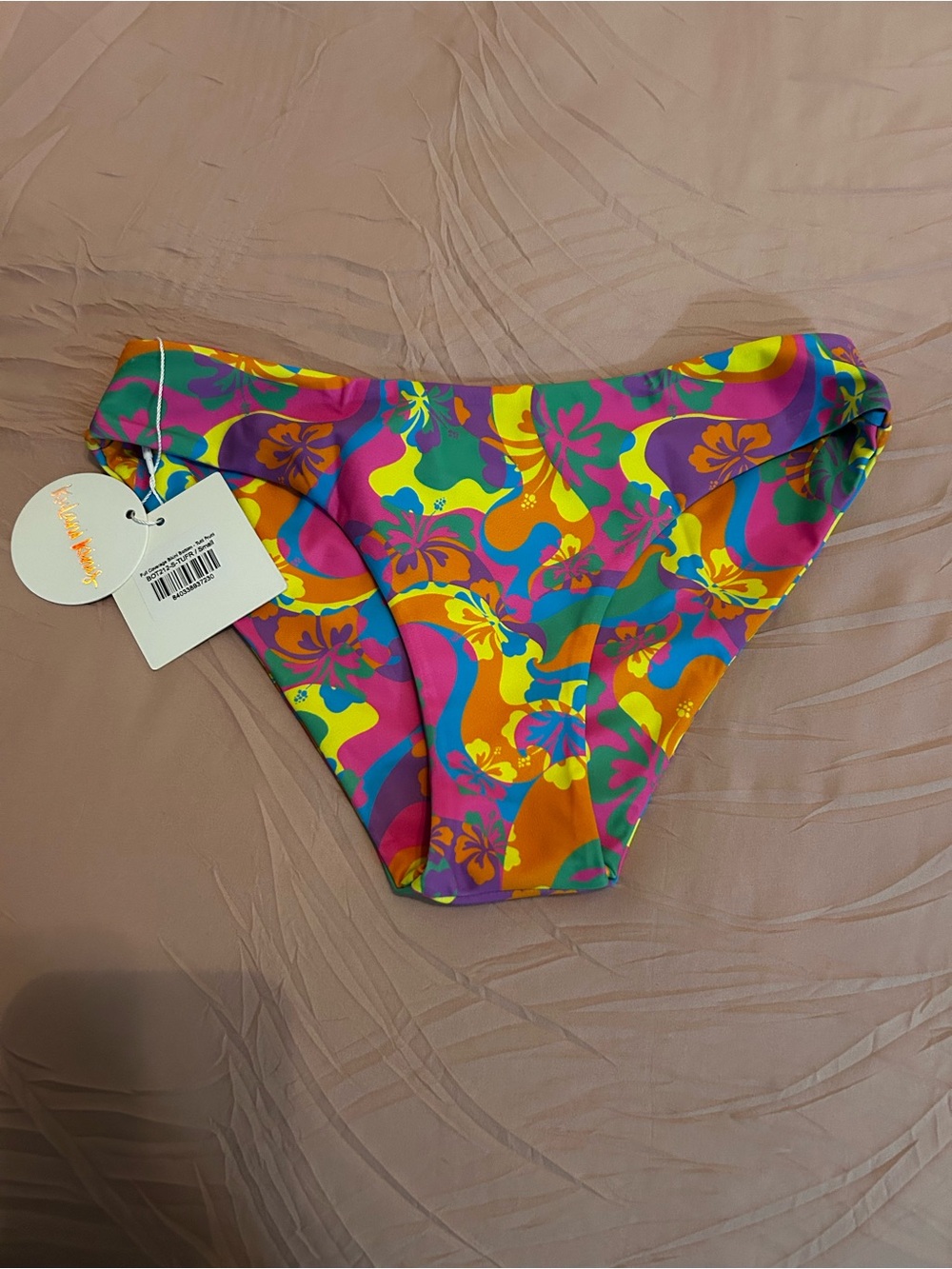 Kulani Kinis in Tutti Fruitti. Size Small. NWT.